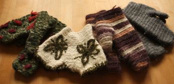 Naalbinding mittens for sale